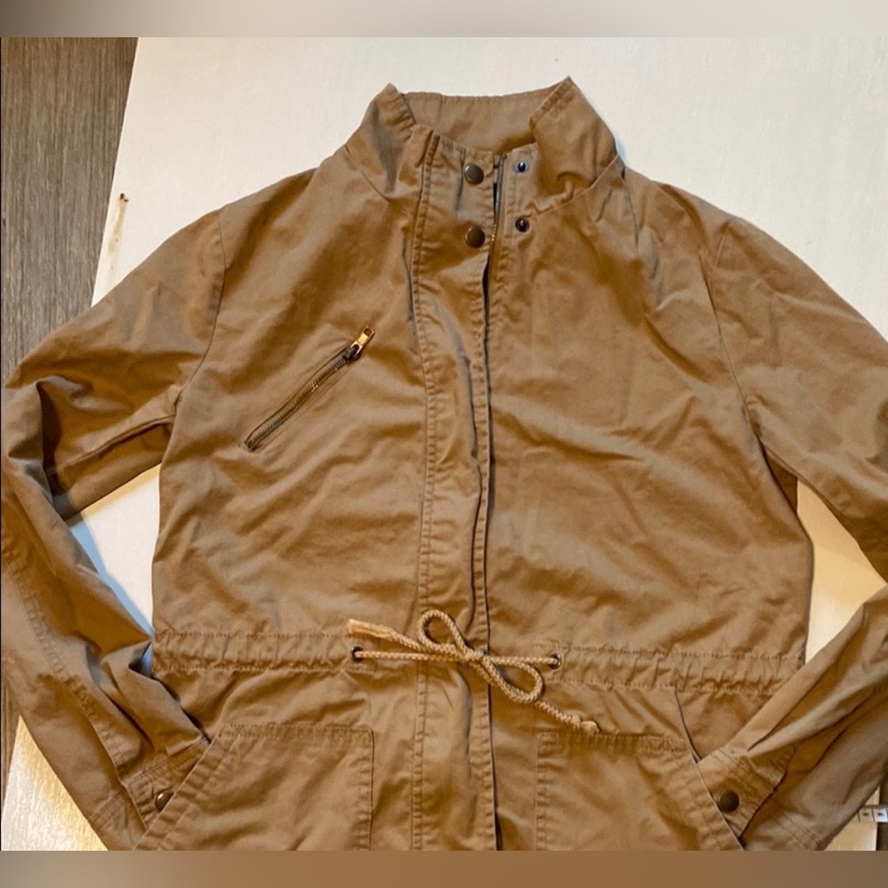 Forever 21
Women's Tan Jacket